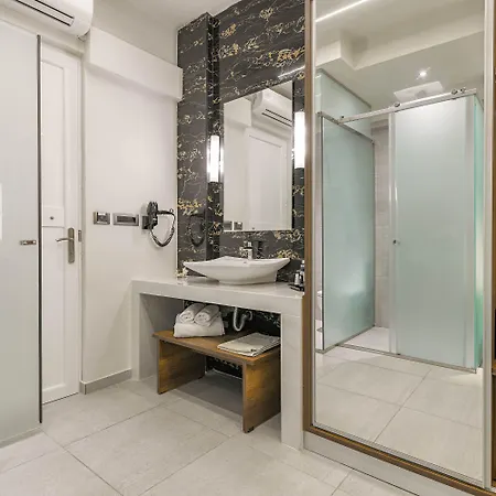 Litore Luxury Living מלון 3*