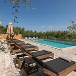 ホテル Litore Luxury Living ラガナス