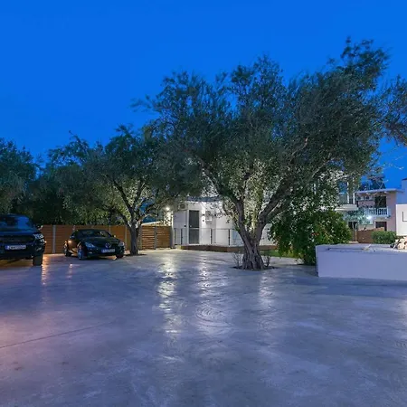 فندق Litore Luxury Living لاغاناس