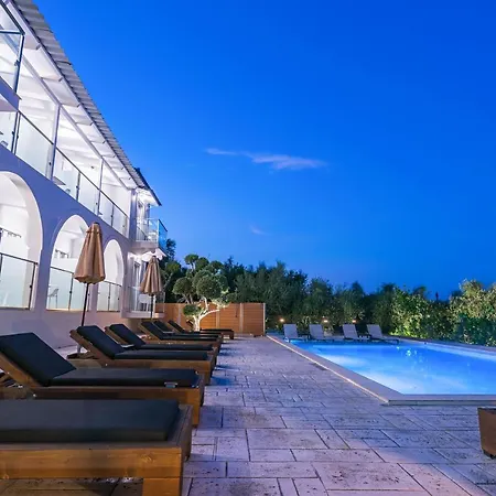 Litore Luxury Living Hotel 2*