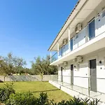 Litore Luxury Living Hotel 3*