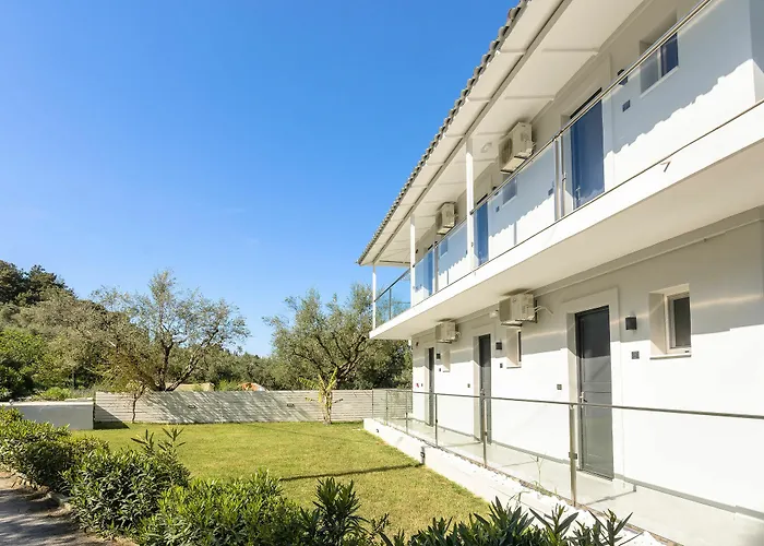 Litore Luxury Living Hotel 3*